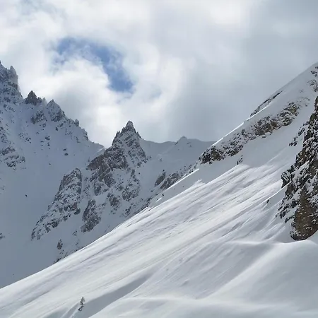 Moderne 3 Chambres, 1850 - Fr-1-613a-41 דירה